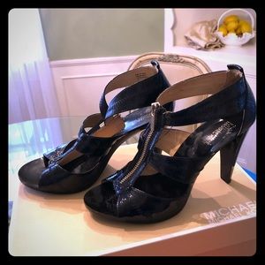 Michael Kors black heels Berkley T Strap